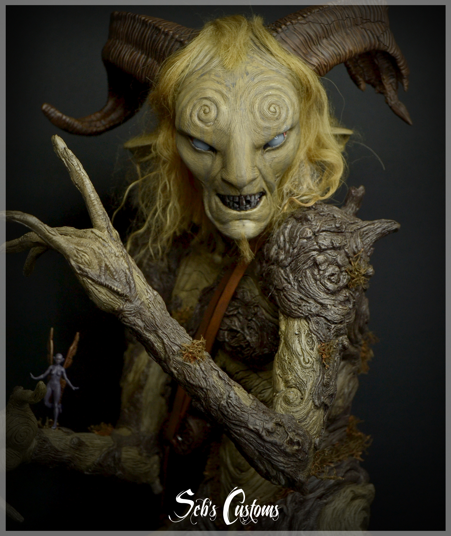 Faun Pan's Labyrinth statue 1/4