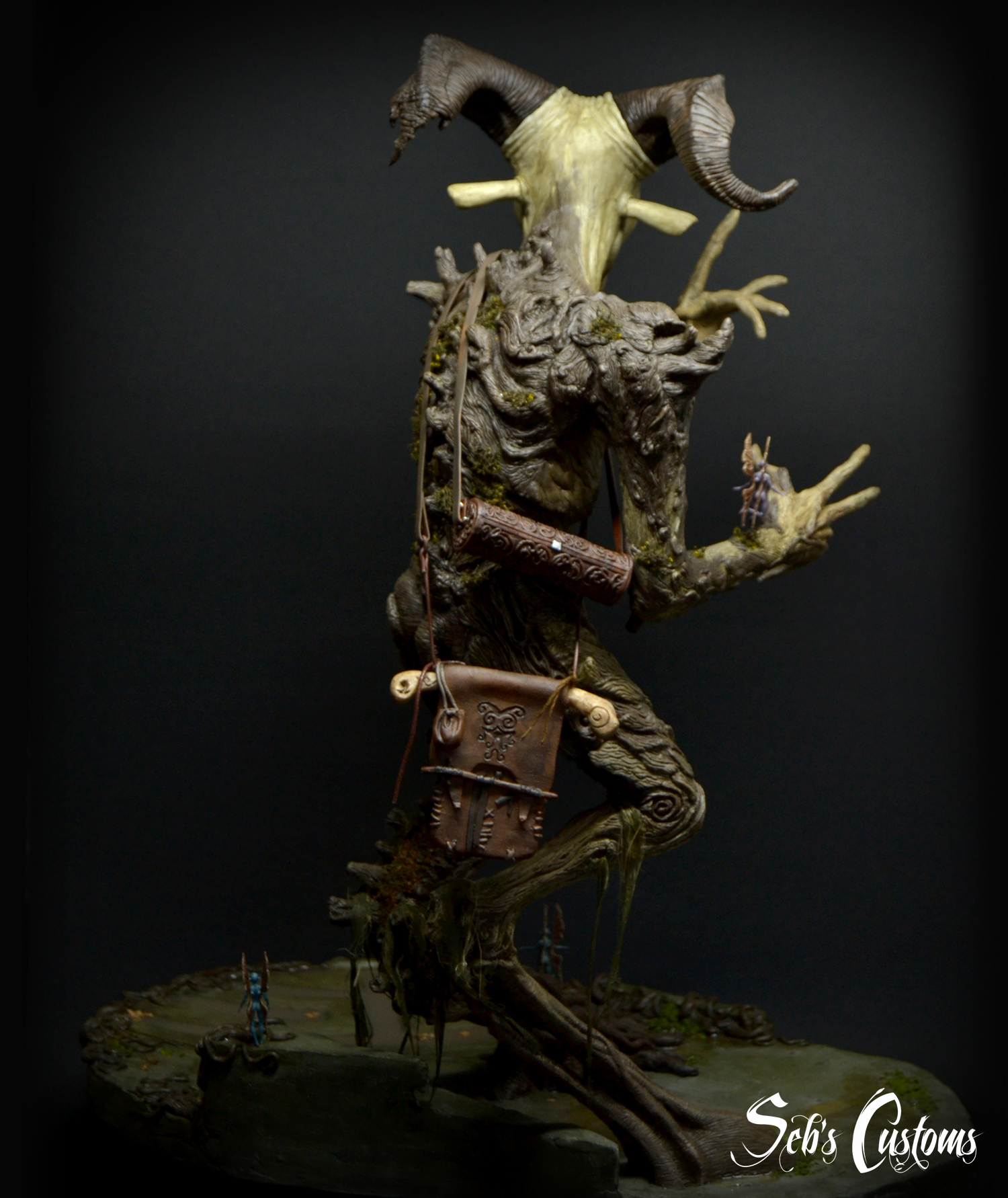 Faun Pan's Labyrinth statue 1/4