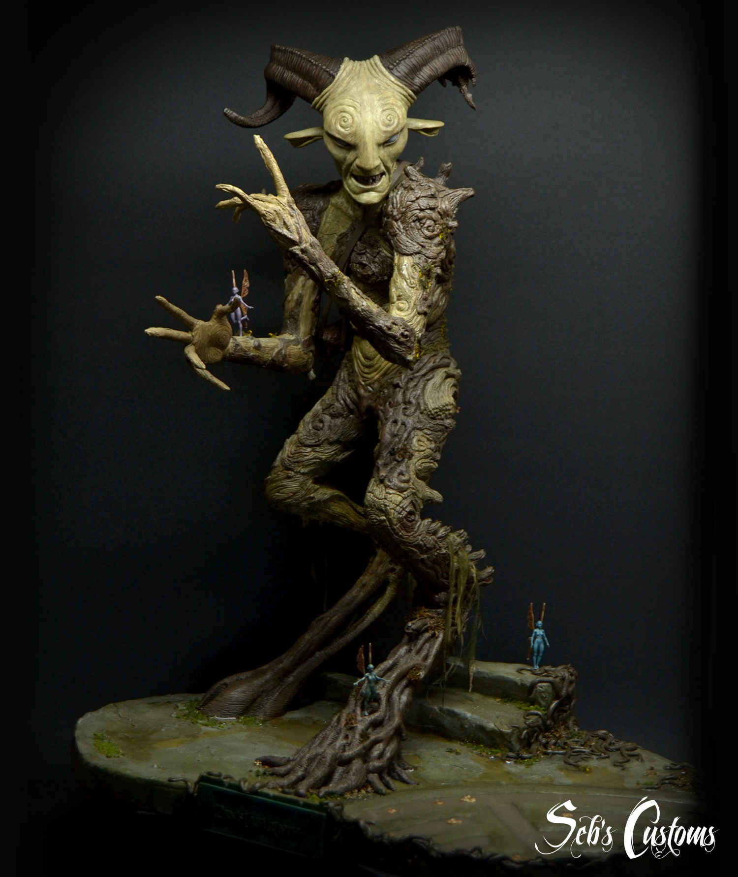 Faun Pan's Labyrinth statue 1/4
