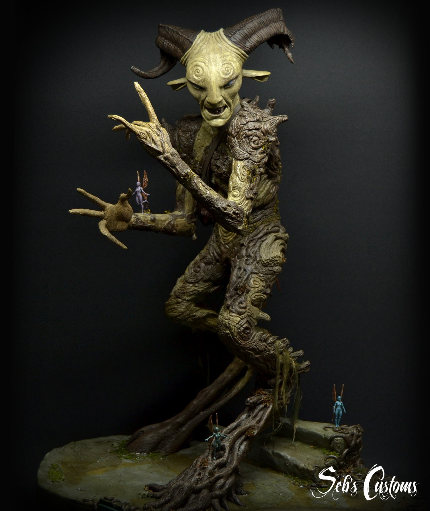 Faun Pan's Labyrinth statue 1/4
