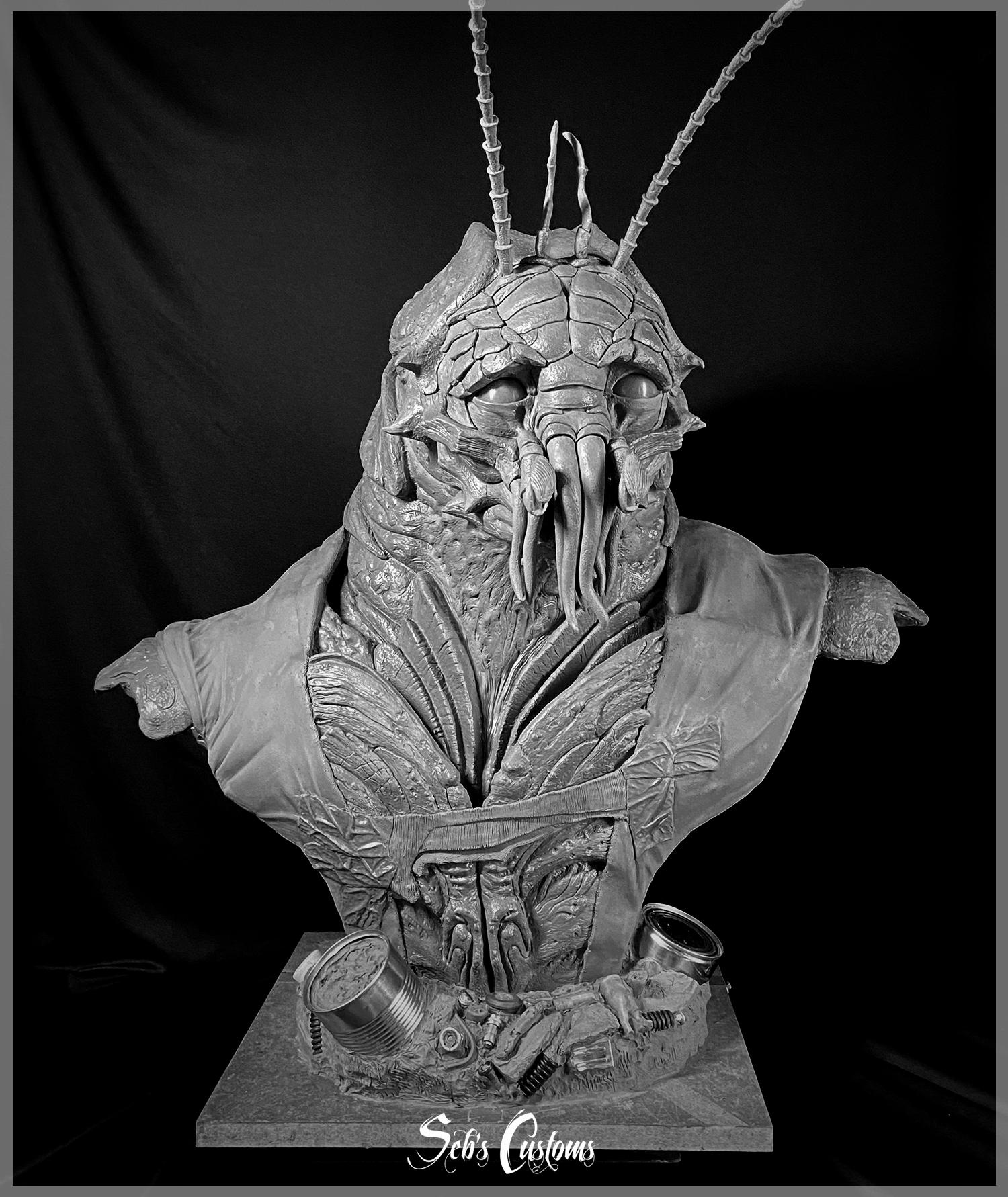 Disctrit 9 Christopher life size buste