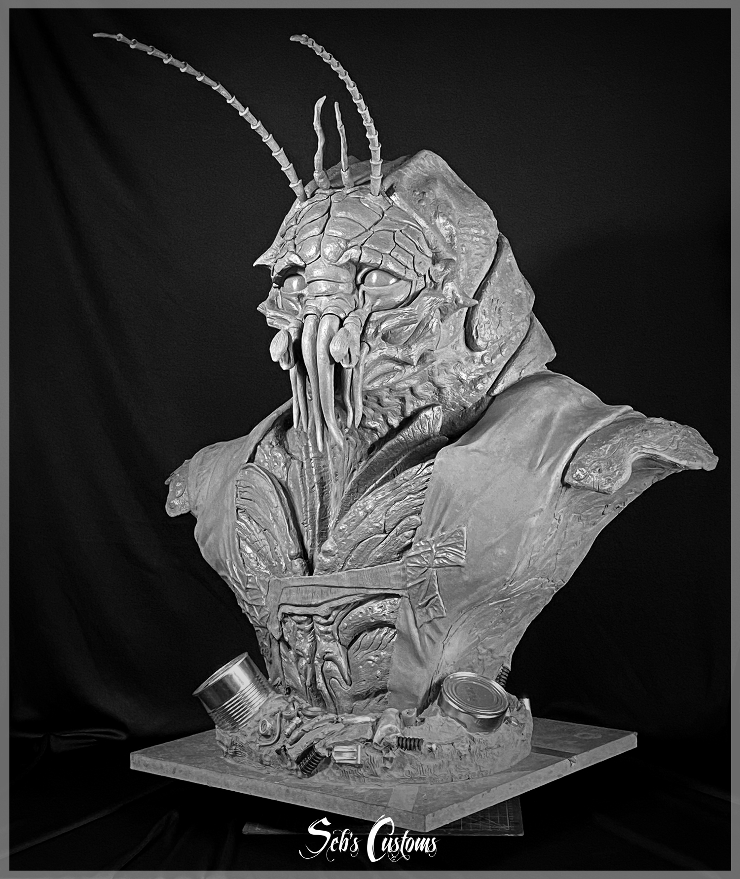 Disctrit 9 Christopher life size buste