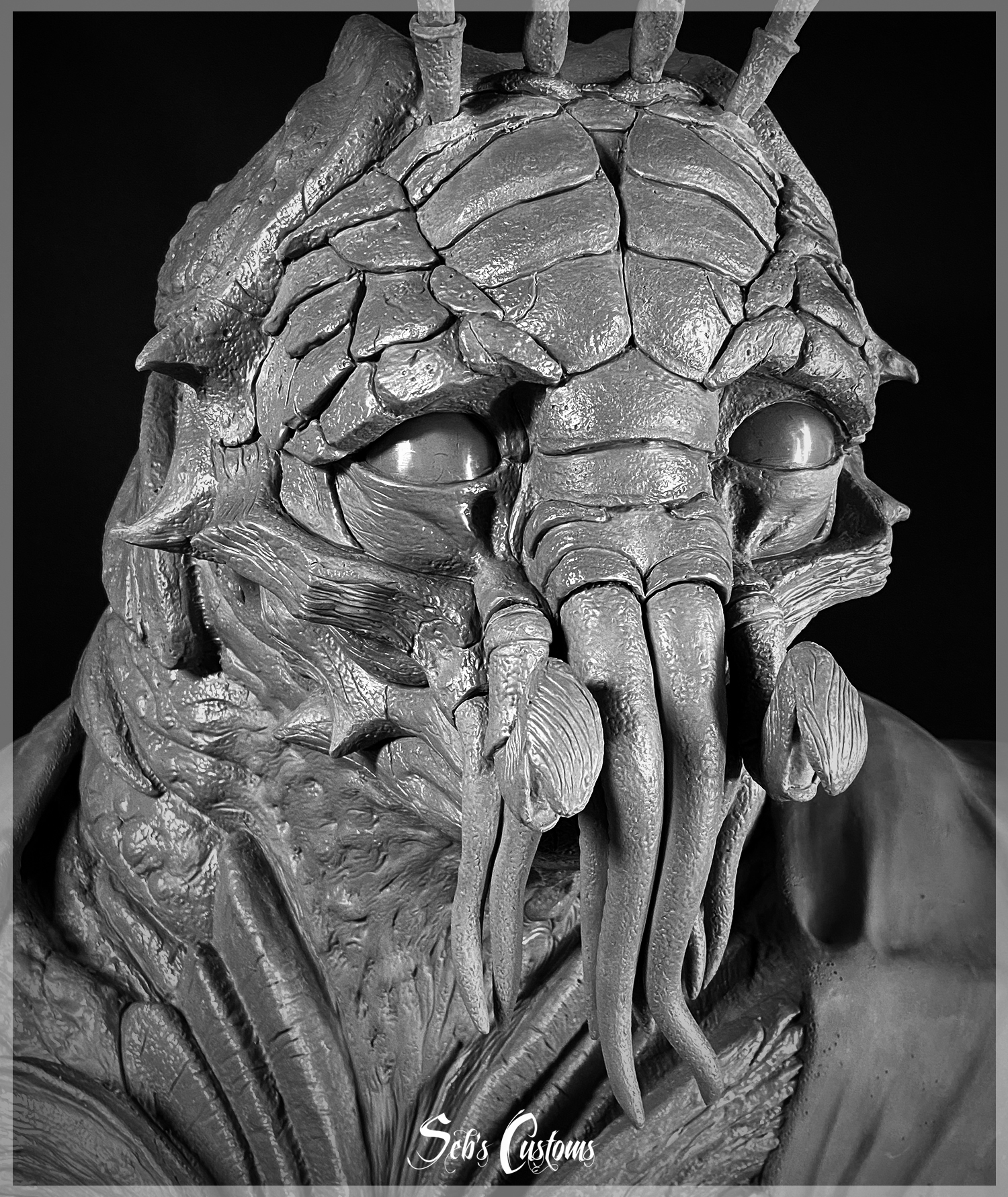Disctrit 9 Christopher life size buste