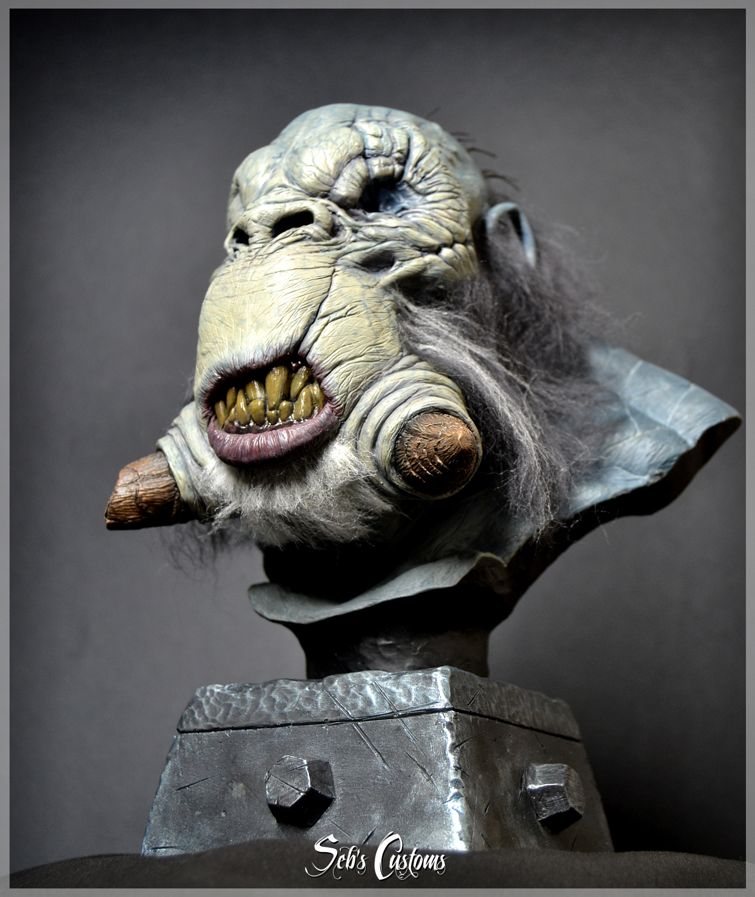 Hellboy Mr Wink bust 1/3 scale