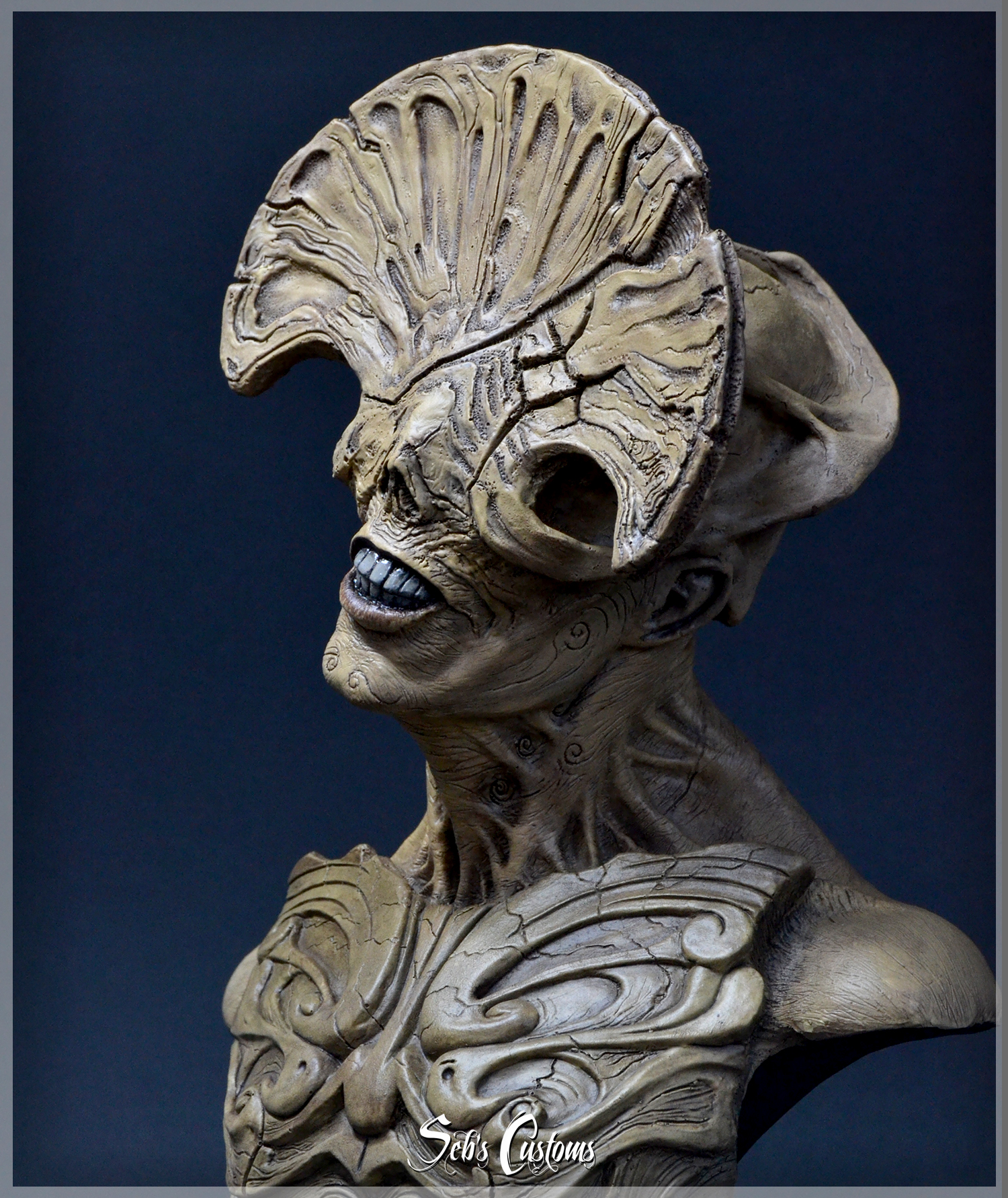 Hellboy Angel of Death bust 1/3 scale