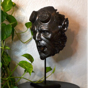 Hellboy face taille réelle