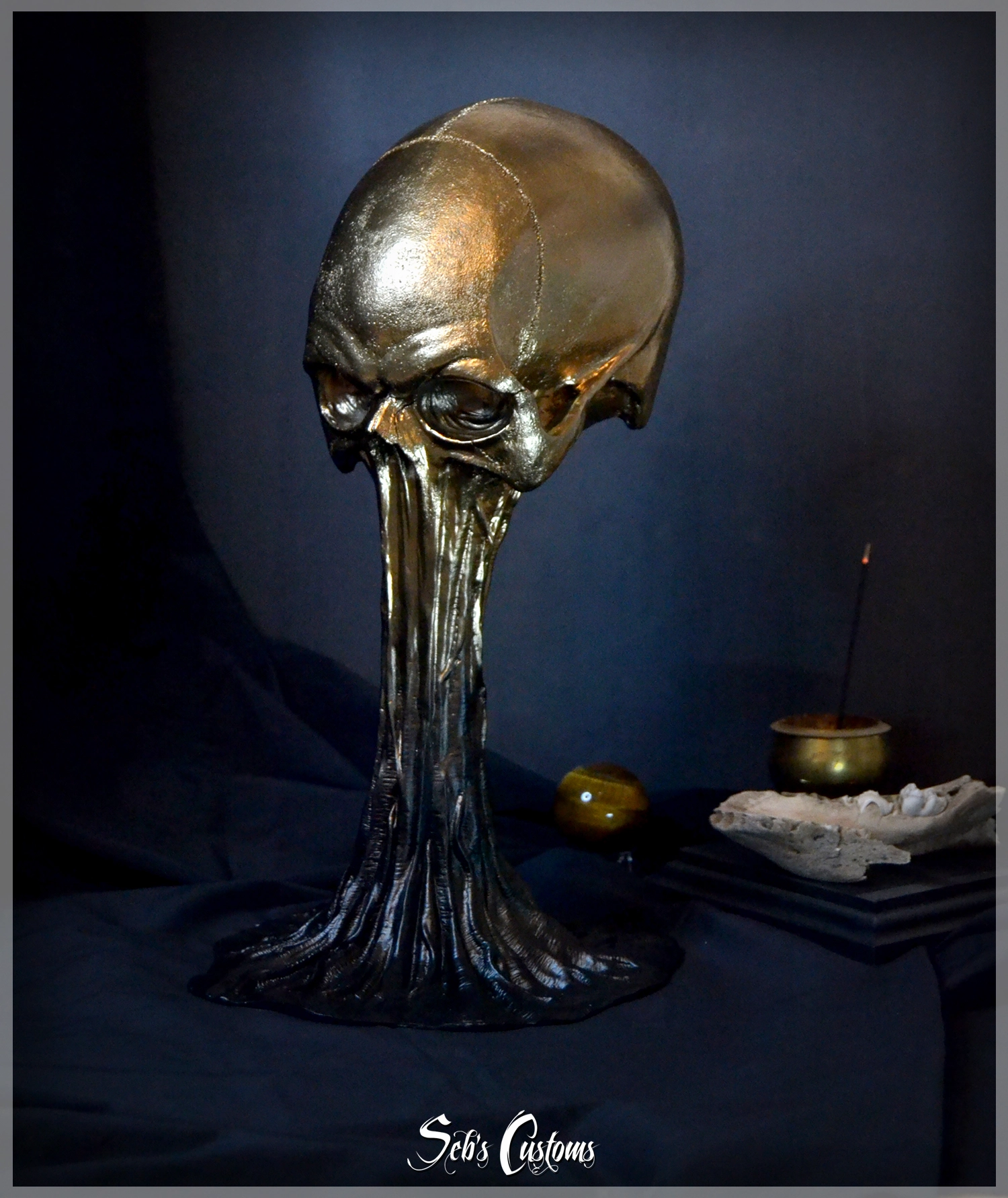 Nova Mortis black & gold Nova Mortis black & gold